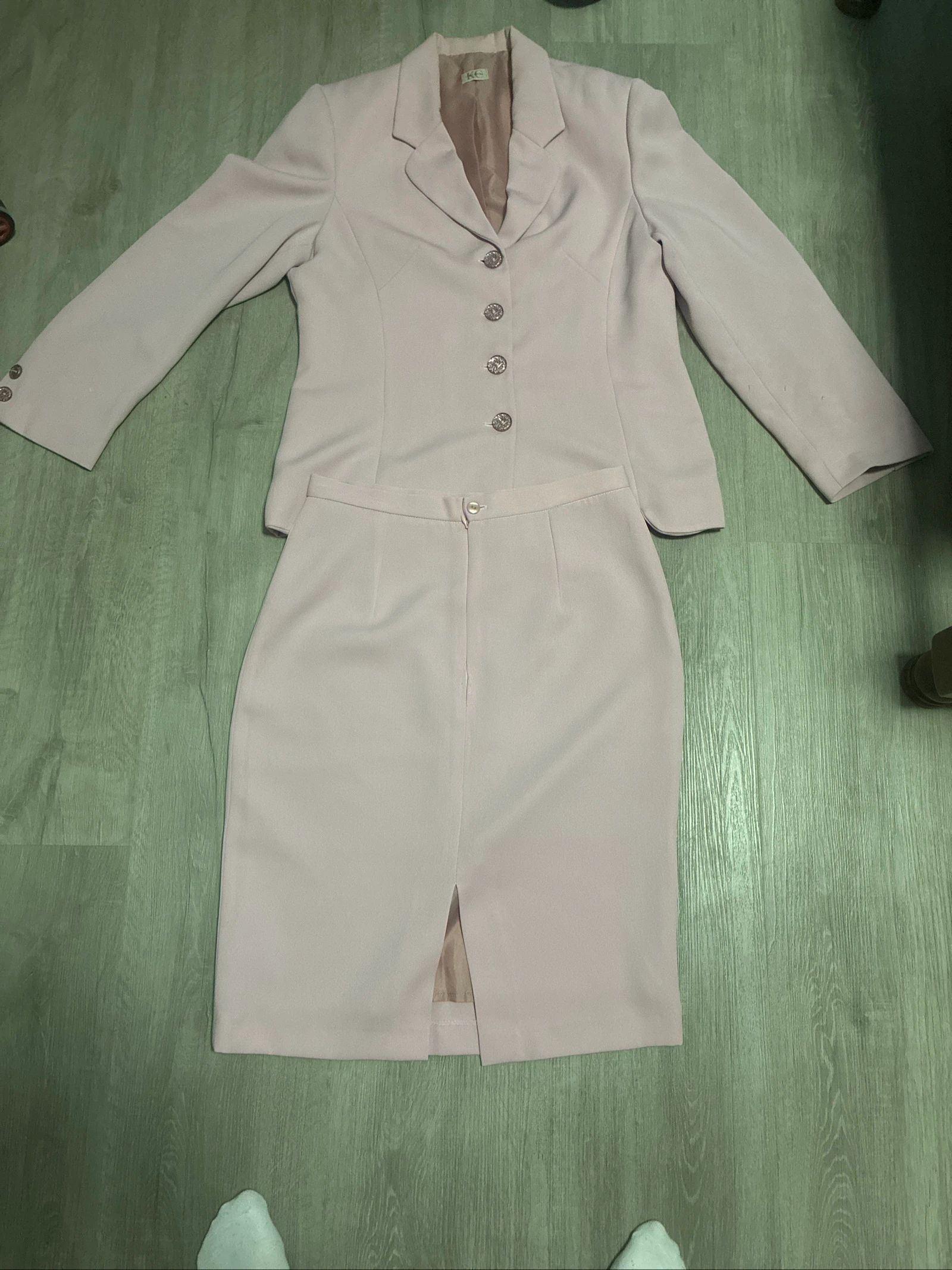 Roze pak met rok en blouse maat 44 XL – photo 5